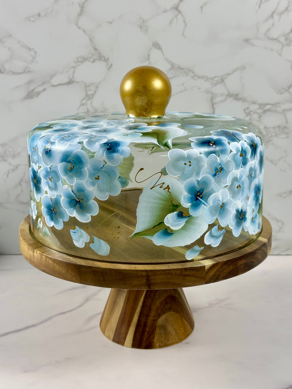 Hydrangea Cake Dome